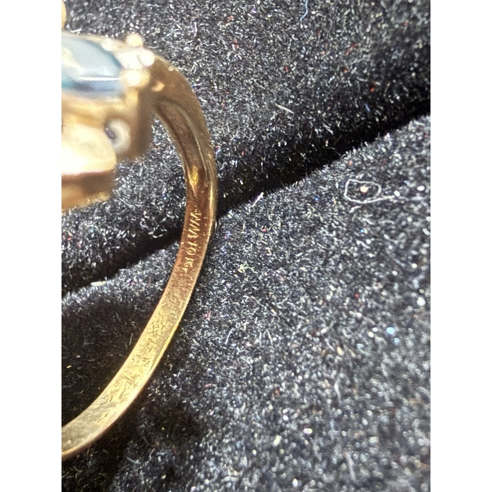 Unique Ladies 10KT Sapphire and Diamond Ring Size 7 Must See - Picture 2 of 8